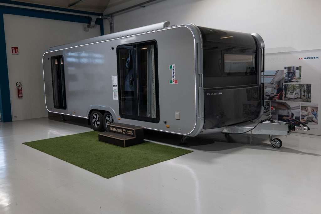 adria astella 704 hp my2026 256976 0001