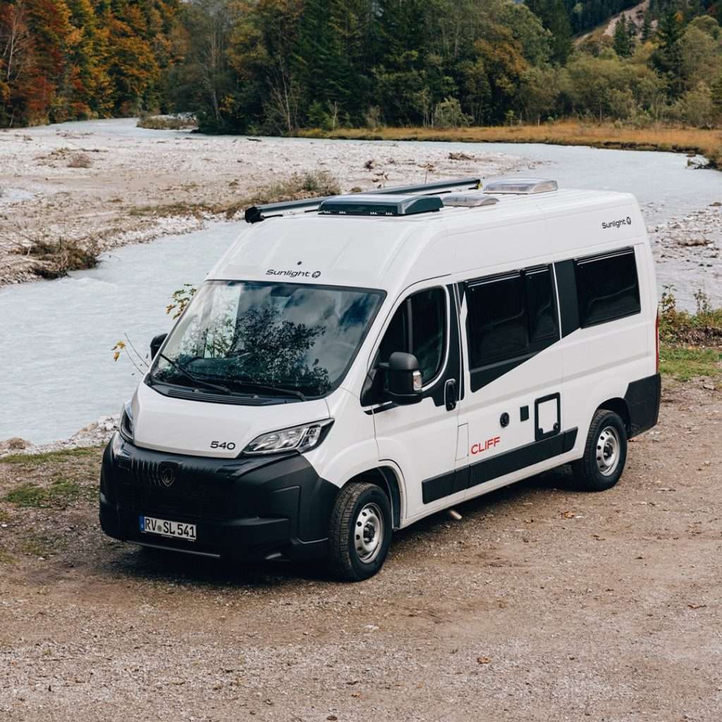 sunlight cliff 600 261679 0001