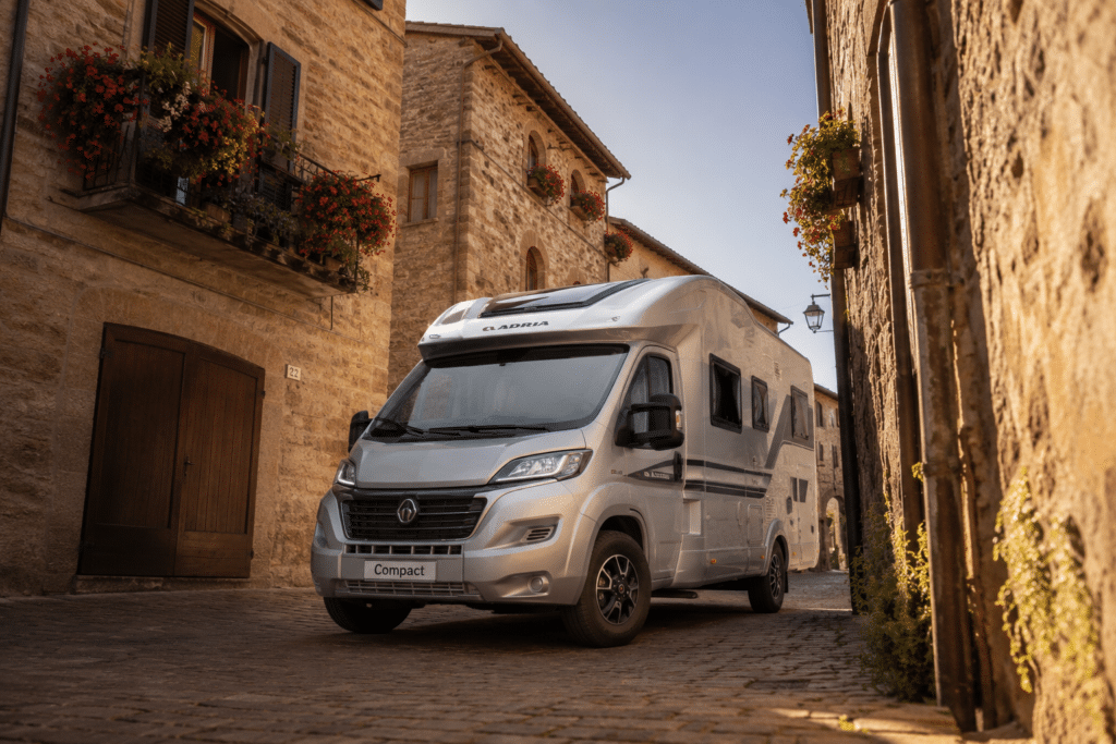 articolo blog Adria Compact recensione
