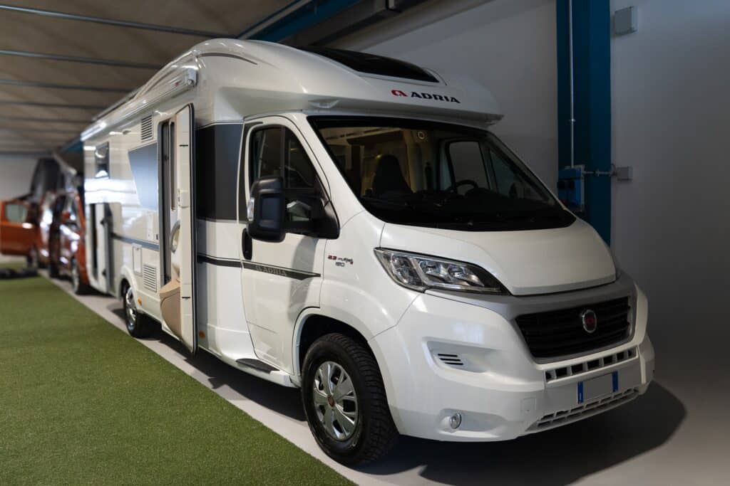adria matrix m 670 sc 266386 0001