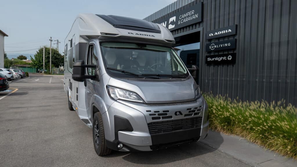 adria matrix 670 sl 60y 267657 0001