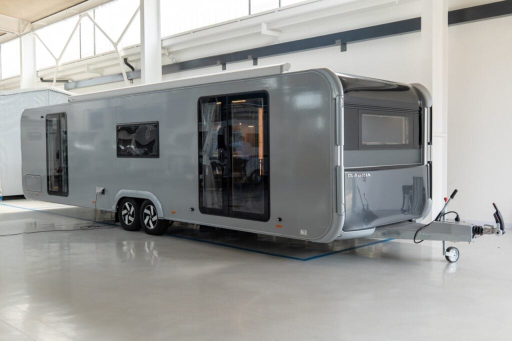 adria astella 904 hp comfort my 2027 267181 0001