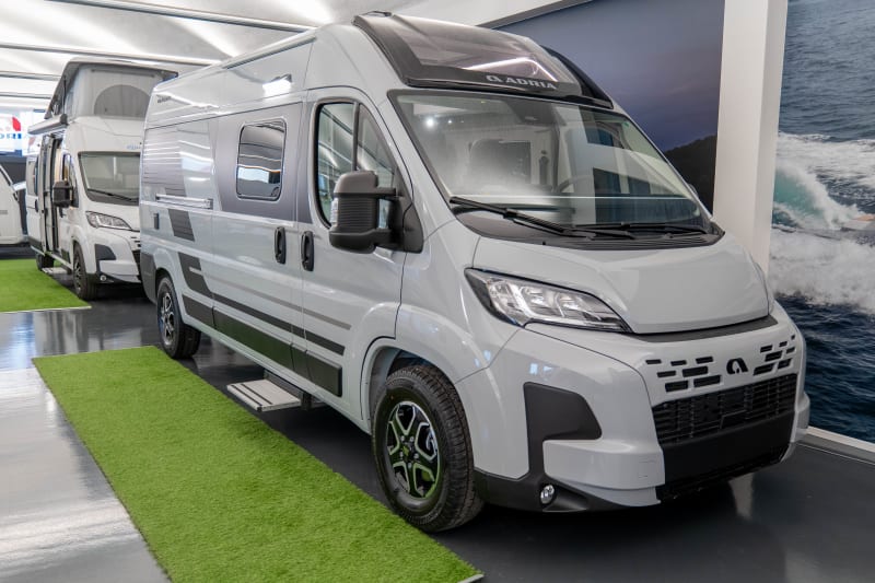 adria twin supreme 600 spb 263864 0001