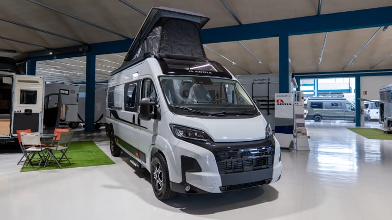 adria twin supreme 640 sgx ptr my 2027 269365 0001